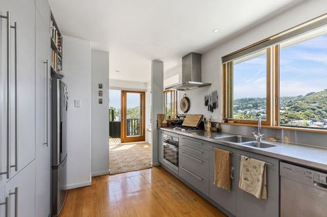 Photo of property in 156 Derwent Street, Island Bay, Wellington, 6023