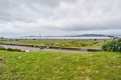 Photo of property in 53 Pukatea Street, Eastbourne, Lower Hutt, 5013