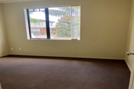 Photo of property in 2 Ballyward Close, East Tamaki, Auckland, 2013