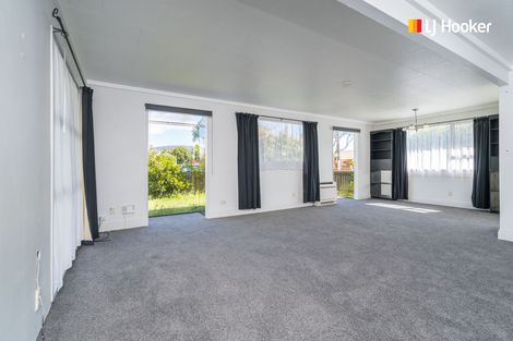 Photo of property in 165 Macandrew Road, South Dunedin, Dunedin, 9012
