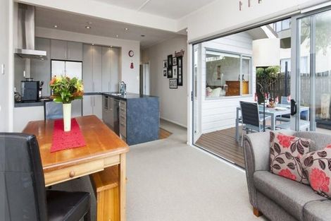 Photo of property in 1/124 Bucklands Beach Road, Bucklands Beach, Auckland, 2012