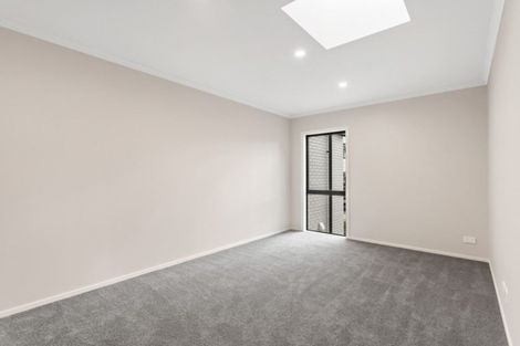 Photo of property in 2 Eyton Kay Road, Hobsonville, Auckland, 0616