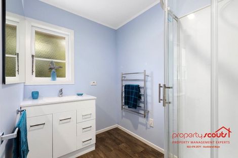 Photo of property in 2/537 Glenfield Road, Glenfield, Auckland, 0629