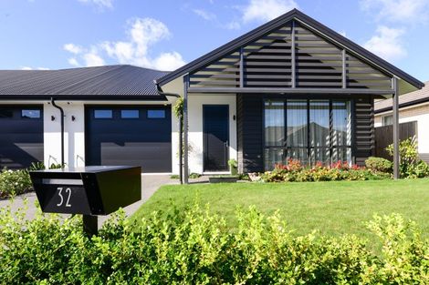 Photo of property in 32 Easby Way, Flagstaff, Hamilton, 3210