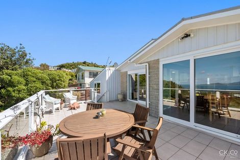 Photo of property in 21 Acacia Avenue, Maungaraki, Lower Hutt, 5010