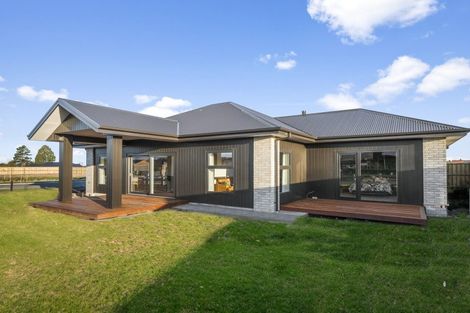 Photo of property in 2 Benn Street, Amberley, 7481