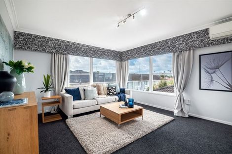 Photo of property in 3/5 Gordon Avenue, Forrest Hill, Auckland, 0620