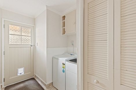 Photo of property in 9 Kapu Grove, Whalers Gate, New Plymouth, 4310