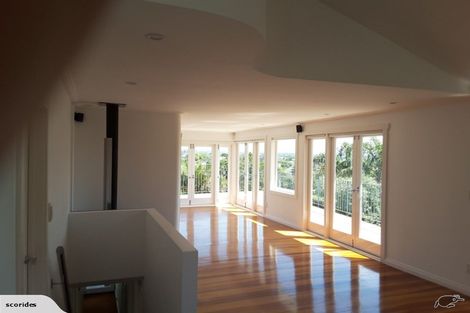 Photo of property in 2/128 Aberdeen Road, Campbells Bay, Auckland, 0620