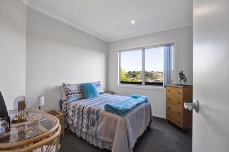 Photo of property in 4a Marchant Place, Westown, New Plymouth, 4310