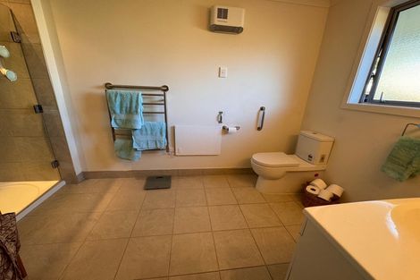 Photo of property in 6 Weka Place, Picton, 7220