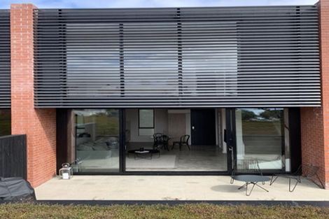 Photo of property in 1/1a Park Rise, Campbells Bay, Auckland, 0630