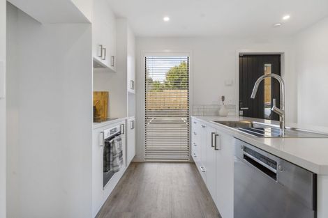 Photo of property in 4/35 Garadice Road, Rothesay Bay, Auckland, 0630