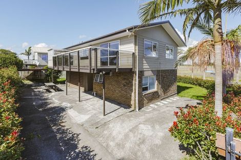 Photo of property in 3/3 Clarks Beach Road, Clarks Beach, 2122
