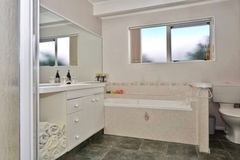 Photo of property in 53 Fairview Place, Te Puke, 3119