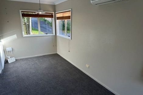Photo of property in 2/49 Aeroview Drive, Beach Haven, Auckland, 0626