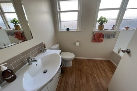 Photo of property in 3/132 Edmonton Road, Te Atatu South, Auckland, 0610