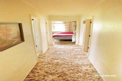 Photo of property in 26 Crystal Avenue, Glendene, Auckland, 0602