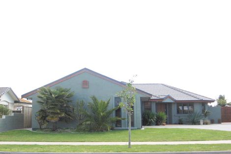 Photo of property in 8 Aranui Drive, Papamoa Beach, Papamoa, 3118
