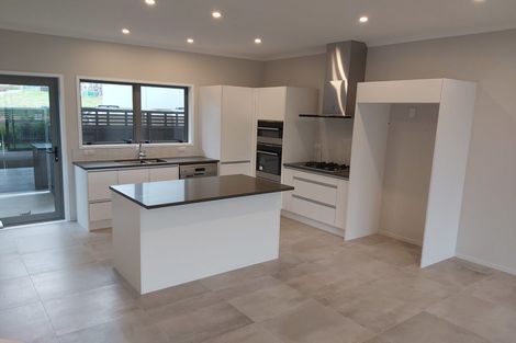 Photo of property in 129 Glenvar Ridge Road, Long Bay, Auckland, 0630