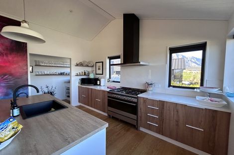 Photo of property in 2 Wanderer Lane, Jacks Point, Queenstown, 9371