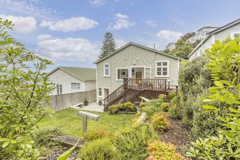 Photo of property in 14 Lerwick Terrace, Melrose, Wellington, 6023