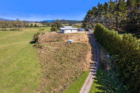 Photo of property in 1106 Egmont Road, Egmont Village, New Plymouth, 4372