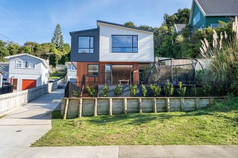Photo of property in 16a Wilfred Street, Tawa, Wellington, 5028