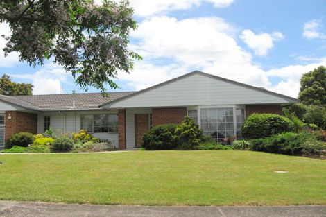 Photo of property in 1 Adios Place, Conifer Grove, Takanini, 2112