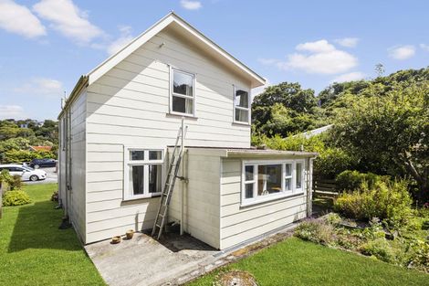 Photo of property in 6 Awarua Street, Ngaio, Wellington, 6035