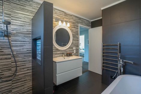 Photo of property in 108 Acacia Heights Drive, Acacia Bay, Taupo, 3385