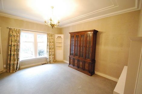 Photo of property in 19 Fitzherbert Terrace, Thorndon, Wellington, 6011