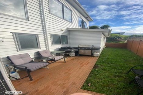 Photo of property in 70 Headland Drive, Long Bay, Auckland, 0630