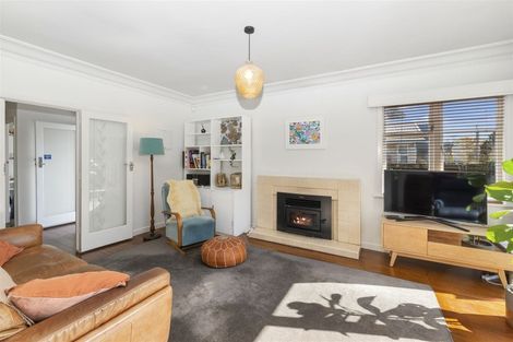 Photo of property in 1/2 Yeovil Road, Te Atatu Peninsula, Auckland, 0610