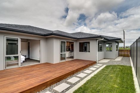 Photo of property in 60 Eriksen Road, Te Awa, Napier, 4110