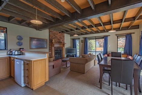 Photo of property in 231 Beacon Point Road, Wanaka, 9305