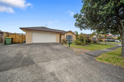 Photo of property in 35 Croftview Road, Wattle Downs, Auckland, 2103