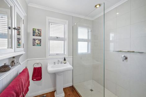 Photo of property in 48 Tarahua Road, Welbourn, New Plymouth, 4310