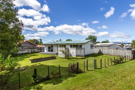 Photo of property in 14 Runuku Grove, Turangi, 3334