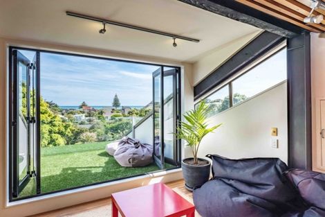 Photo of property in 9 Hona Street, Waikanae Beach, Waikanae, 5036