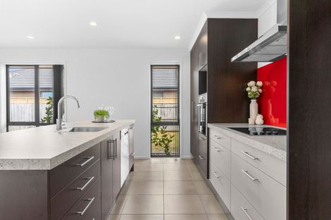 Photo of property in 20 Kowi Lakes Drive, One Tree Point, 0118