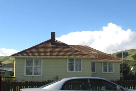 Photo of property in 17 D'urville Street, Cannons Creek, Porirua, 5024