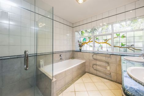 Photo of property in 26 Scenic Drive, Hillpark, Auckland, 2102