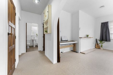 Photo of property in 510 Featherston Street, Roslyn, Palmerston North, 4414