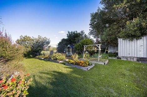 Photo of property in 979 Kaipara Flats Road, Kaipara Flats, Warkworth, 0984