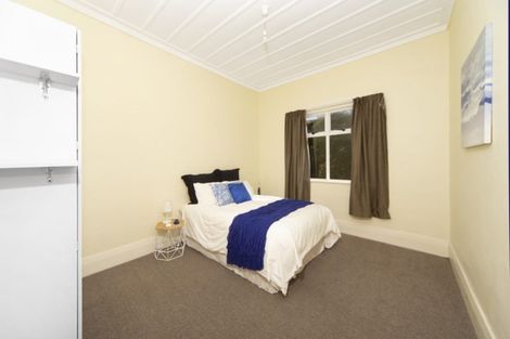 Photo of property in 12 Hutchinson Avenue, New Lynn, Auckland, 0600