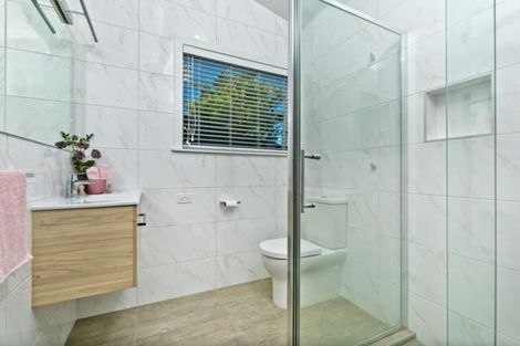 Photo of property in 1a Ferry Parade, Herald Island, Auckland, 0618