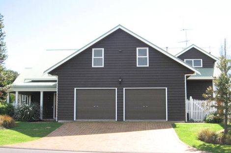 Photo of property in 15 Knightsbridge Place, Bethlehem, Tauranga, 3110