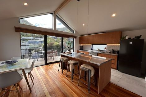 Photo of property in 17b Cornwall Road, Lyttelton, 8082