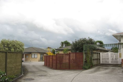 Photo of property in 16b Ussher Place, Pakuranga Heights, Auckland, 2010